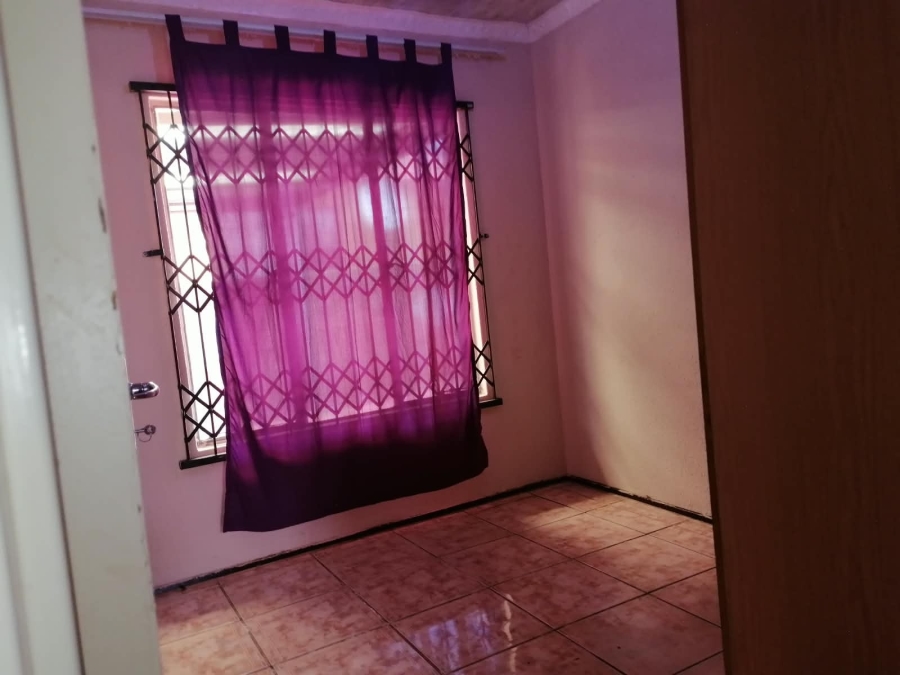 To Let 5 Bedroom Property for Rent in Tlhabane North West